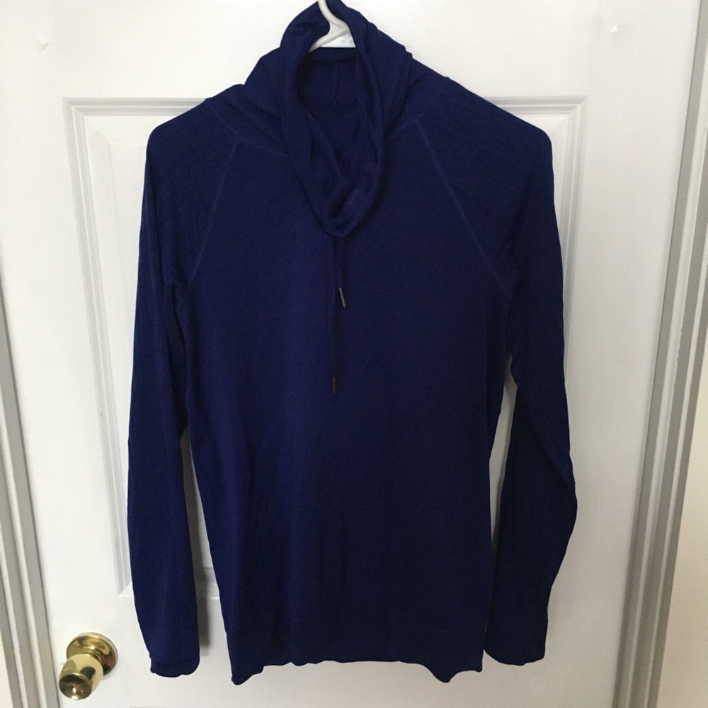 Under Armour Funnel Neck dri fit sweatshirt